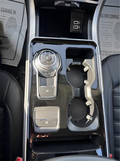 2020 Ford Edge SEL photo 30