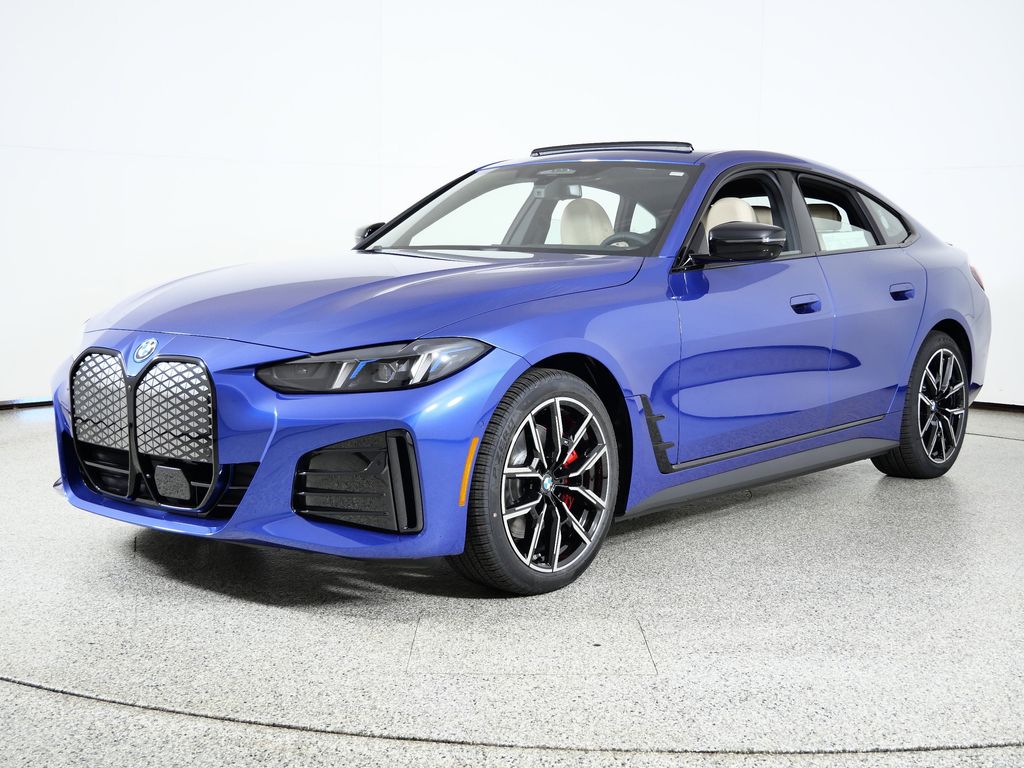 2025 BMW i4 40's photo