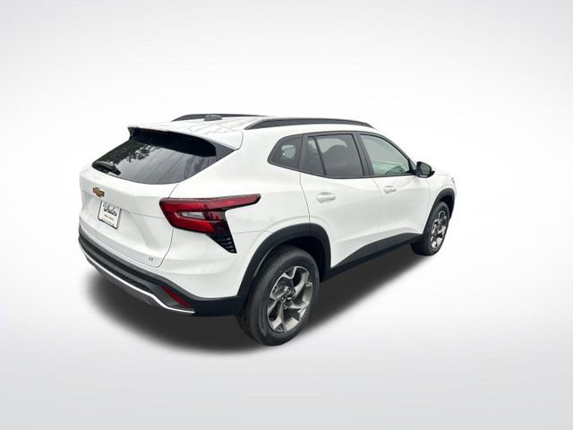 2025 Chevrolet Trax LT photo 4