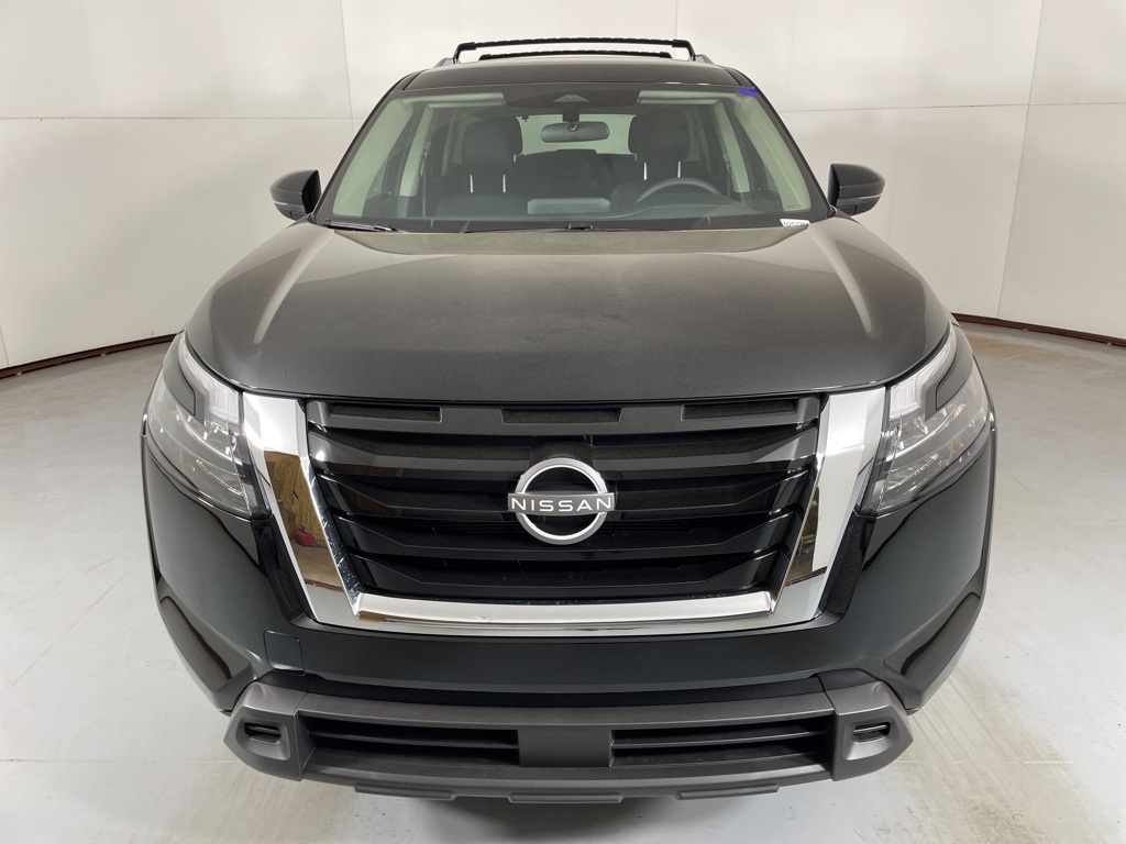 2025 Nissan Pathfinder SV photo 2