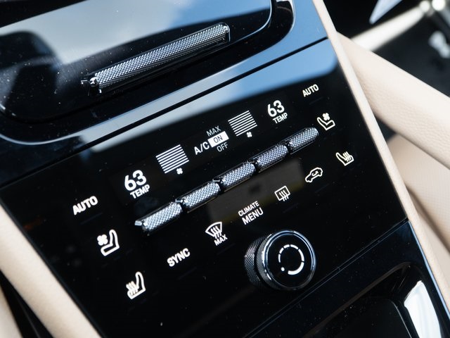 2026 Porsche Cayenne photo 26