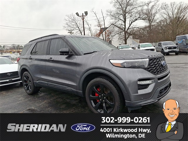 2022 Ford Explorer ST's photo