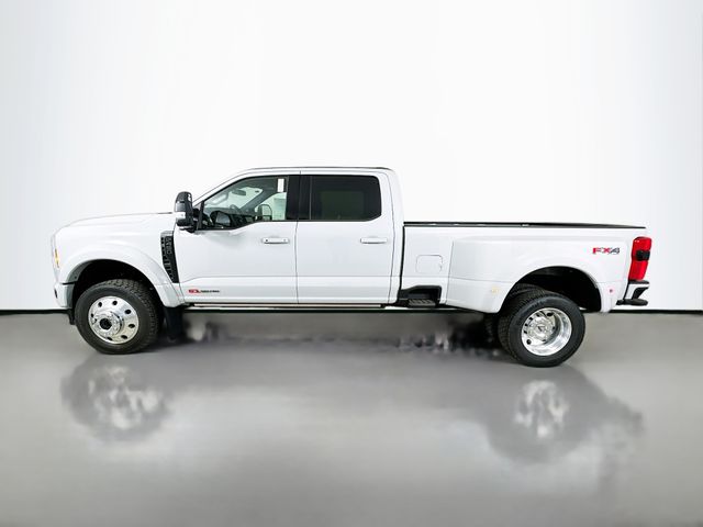 2025 Ford F-450 photo 4