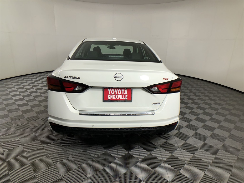 2023 Nissan Altima 2.5 SR photo 7