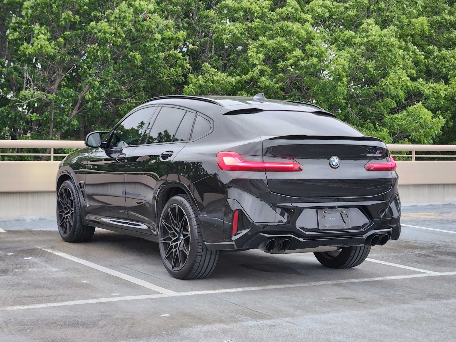 Certified Used 2024 Black Sapphire Metallic BMW  image 4