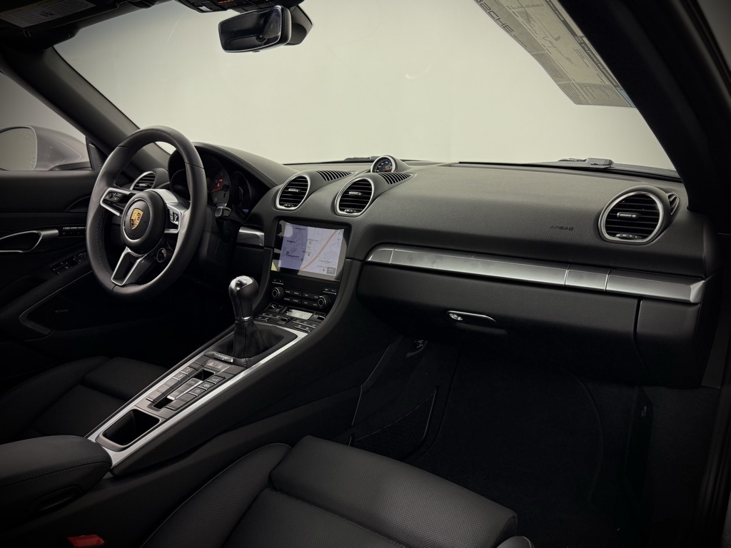 2024 Porsche Boxster S photo 21