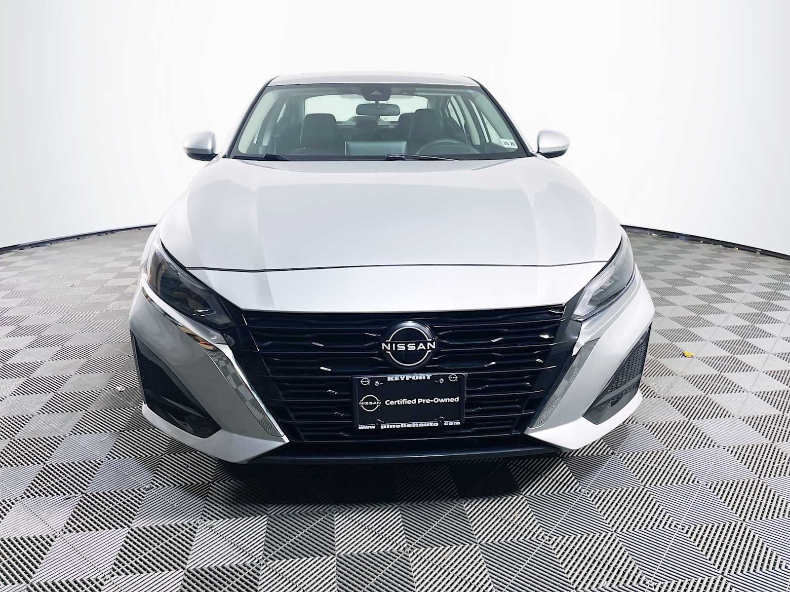 2023 Nissan Altima 2.5 SV photo 2