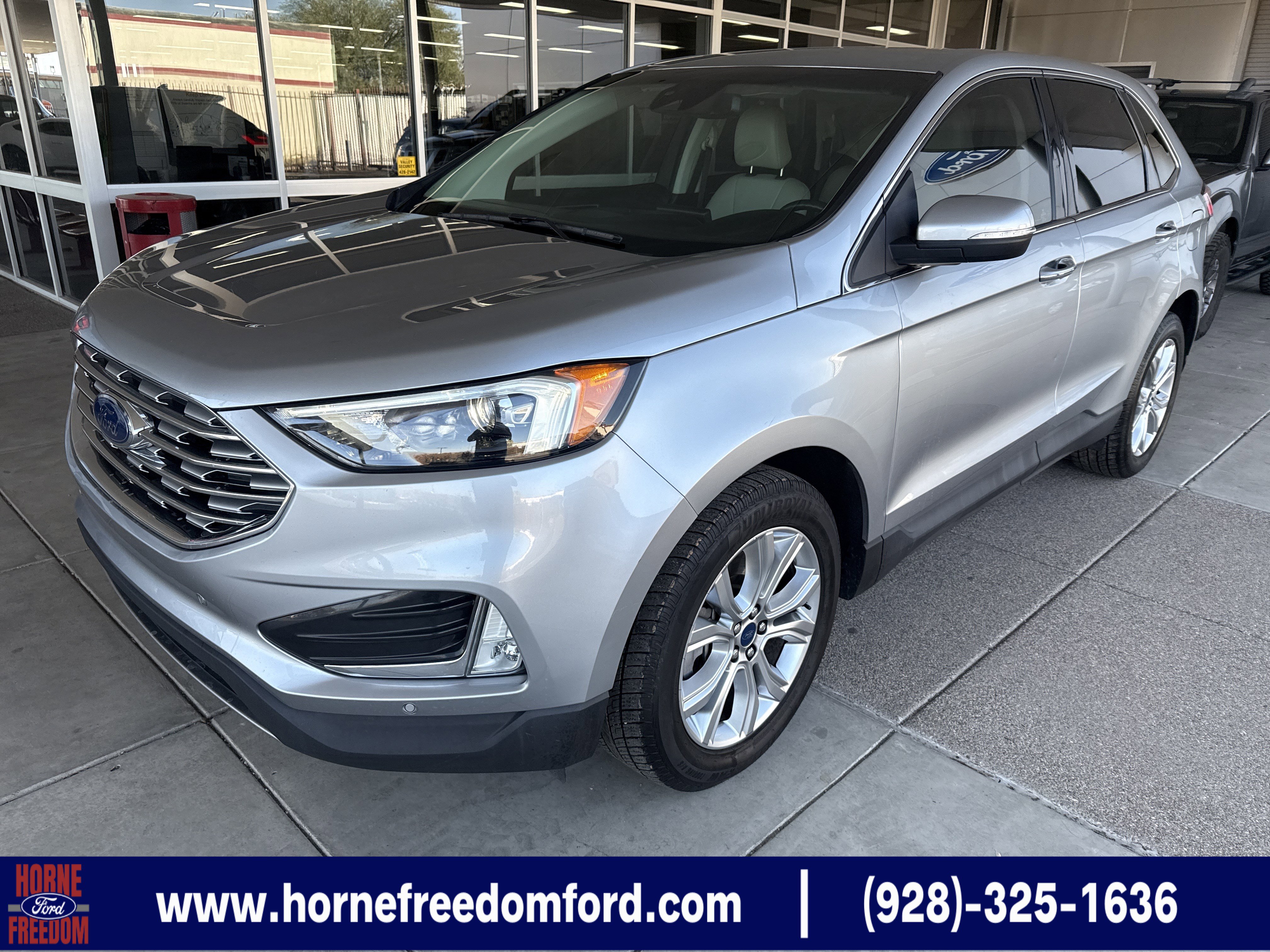 2022 Ford Edge Titanium's photo