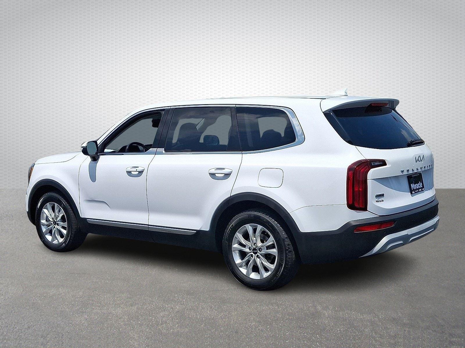 2022 Kia Telluride LX photo 4