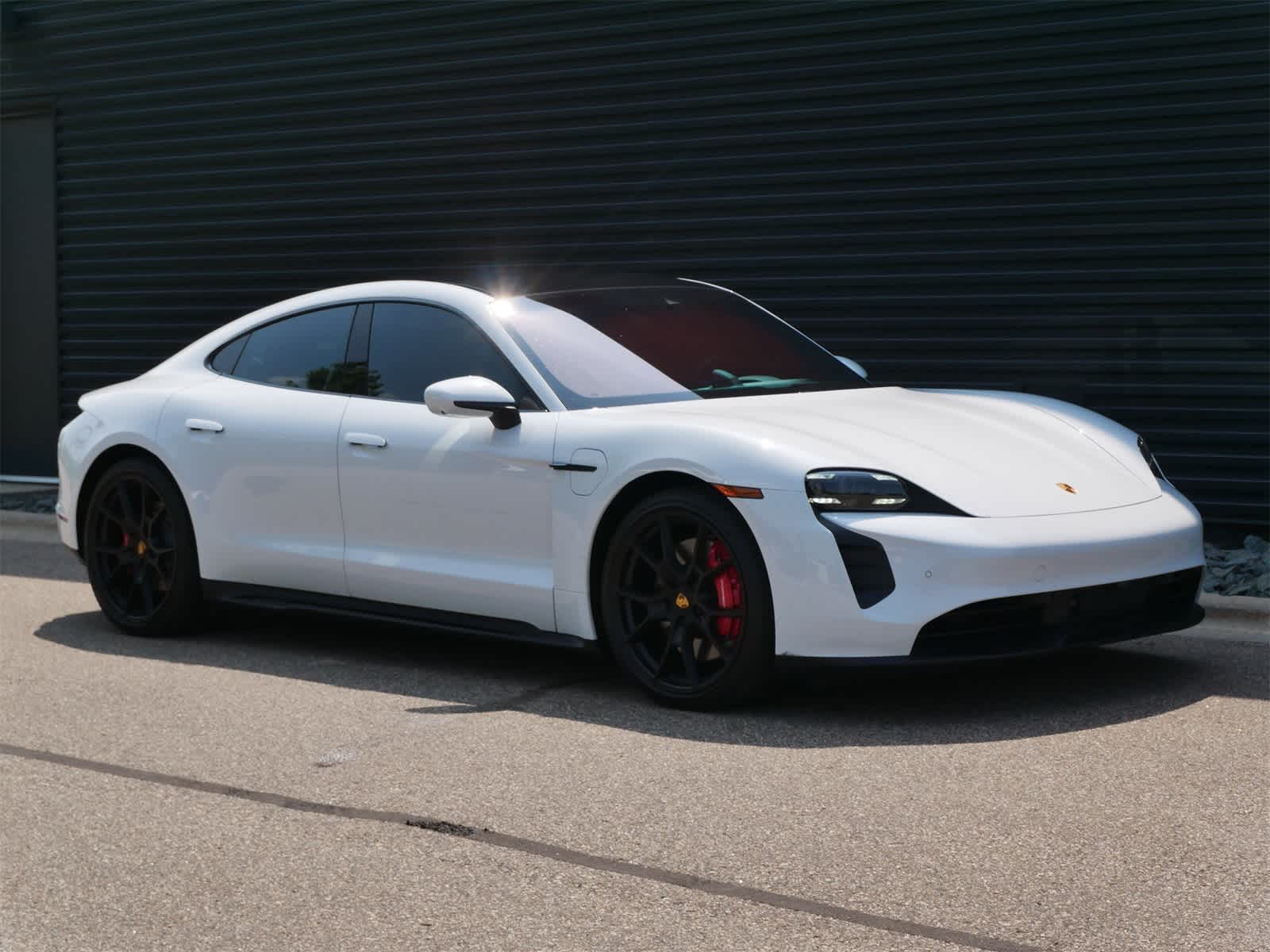 2022 Porsche Taycan GTS photo 17