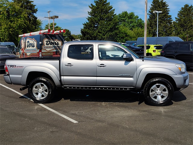 2015 Toyota Tacoma Base photo 6