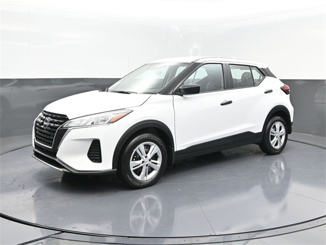 2025 Nissan KICKS PLAY Base's photo