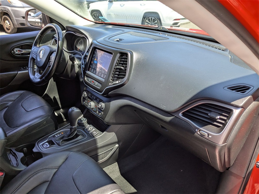 2021 Jeep Cherokee Latitude Lux photo 24