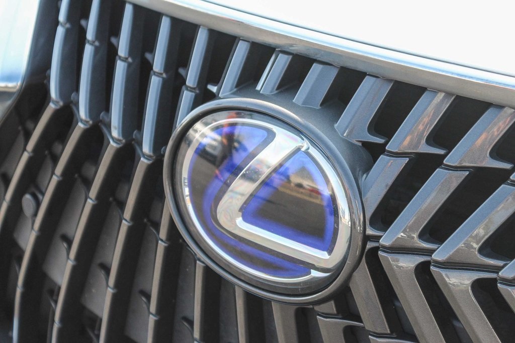 2022 Lexus ES 300h photo 4