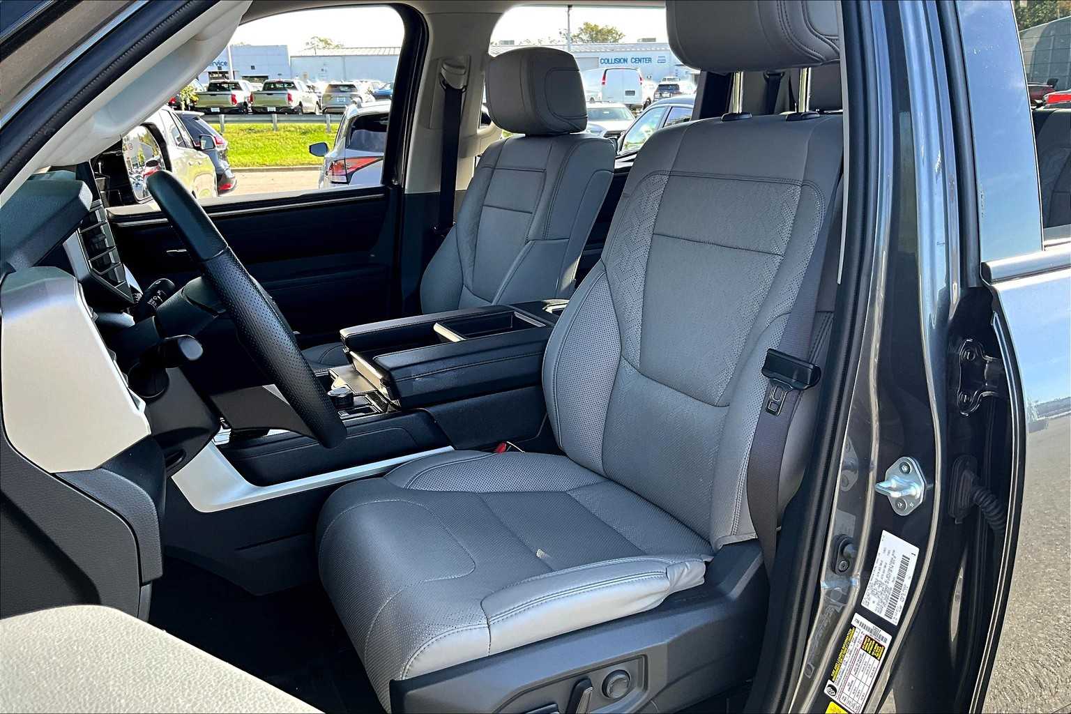 2023 Toyota Tundra SR5 photo 7