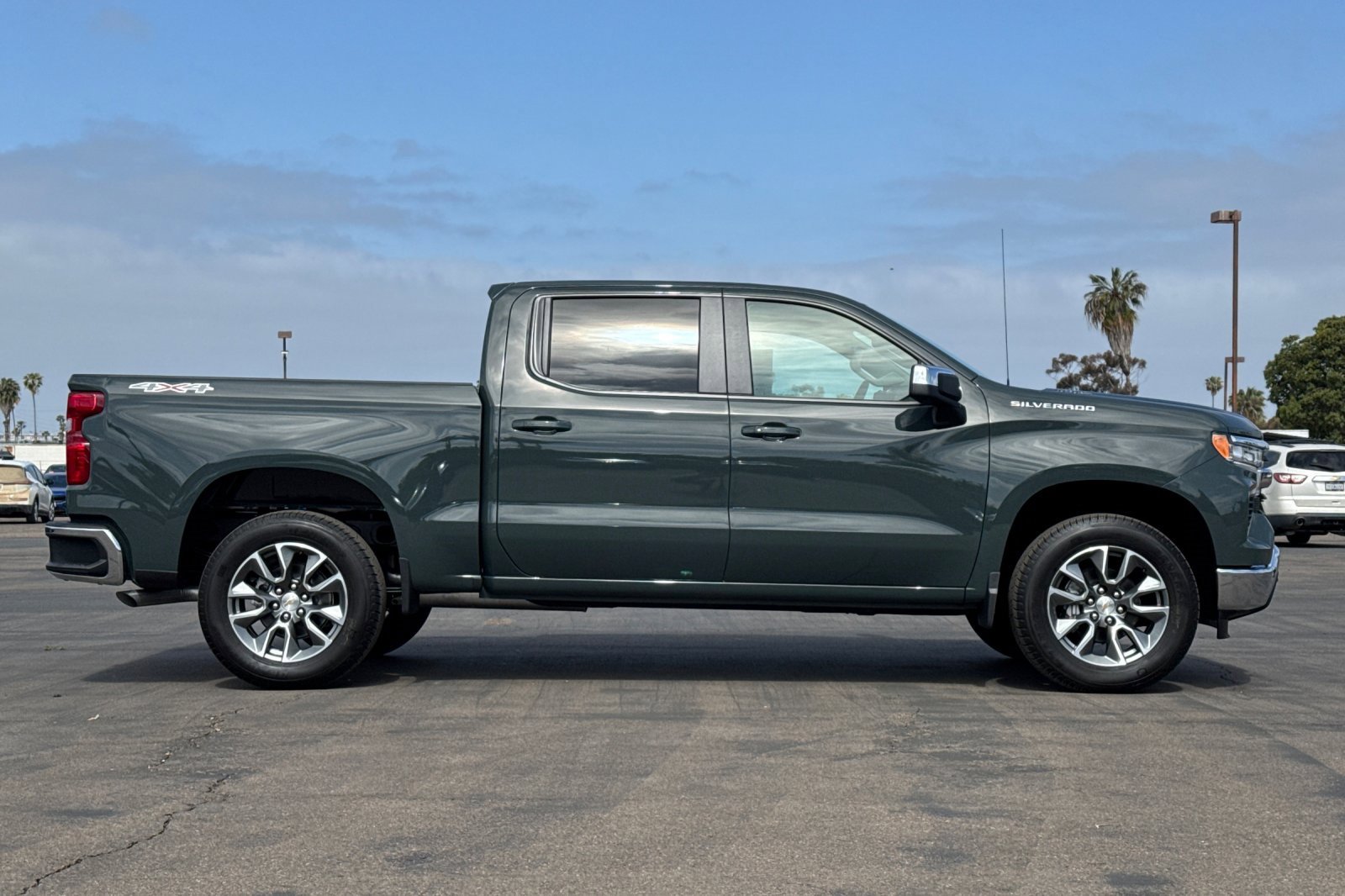 2025 Chevrolet Silverado 1500 photo 3