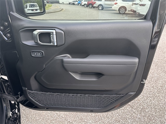 2025 Jeep Gladiator Sport S photo 13