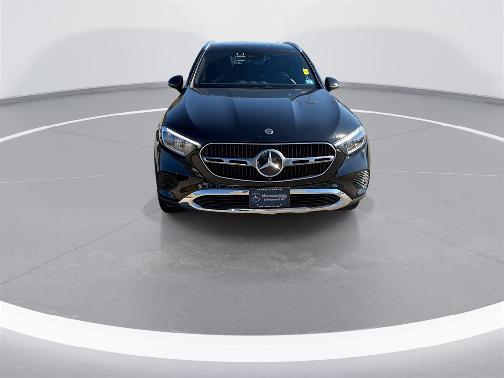2025 Mercedes Benz GLC 300 4MATIC photo 2