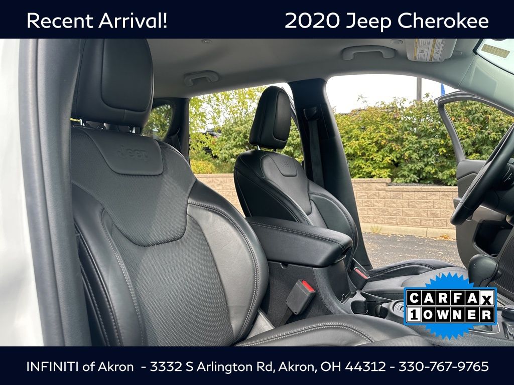 2020 Jeep Cherokee Latitude photo 26