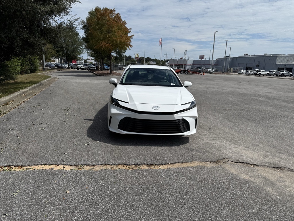 2025 Toyota Camry photo 8