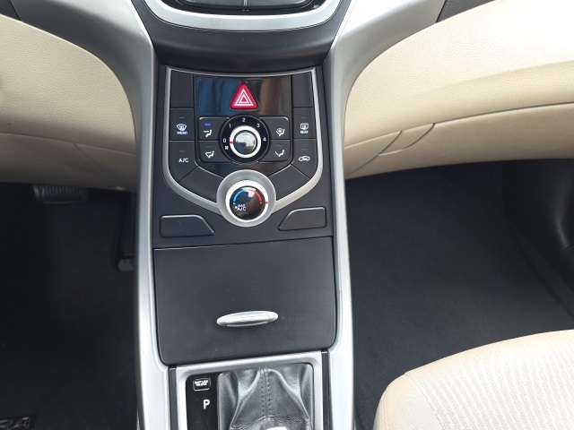 2016 Hyundai Elantra SE photo 14