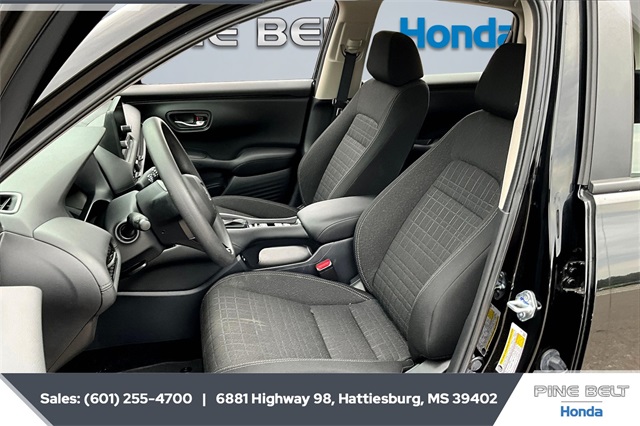 2025 Honda HR-V LX photo 16