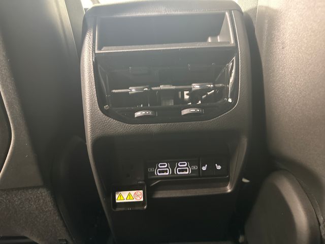 2025 Jeep Grand Cherokee Limited photo 24
