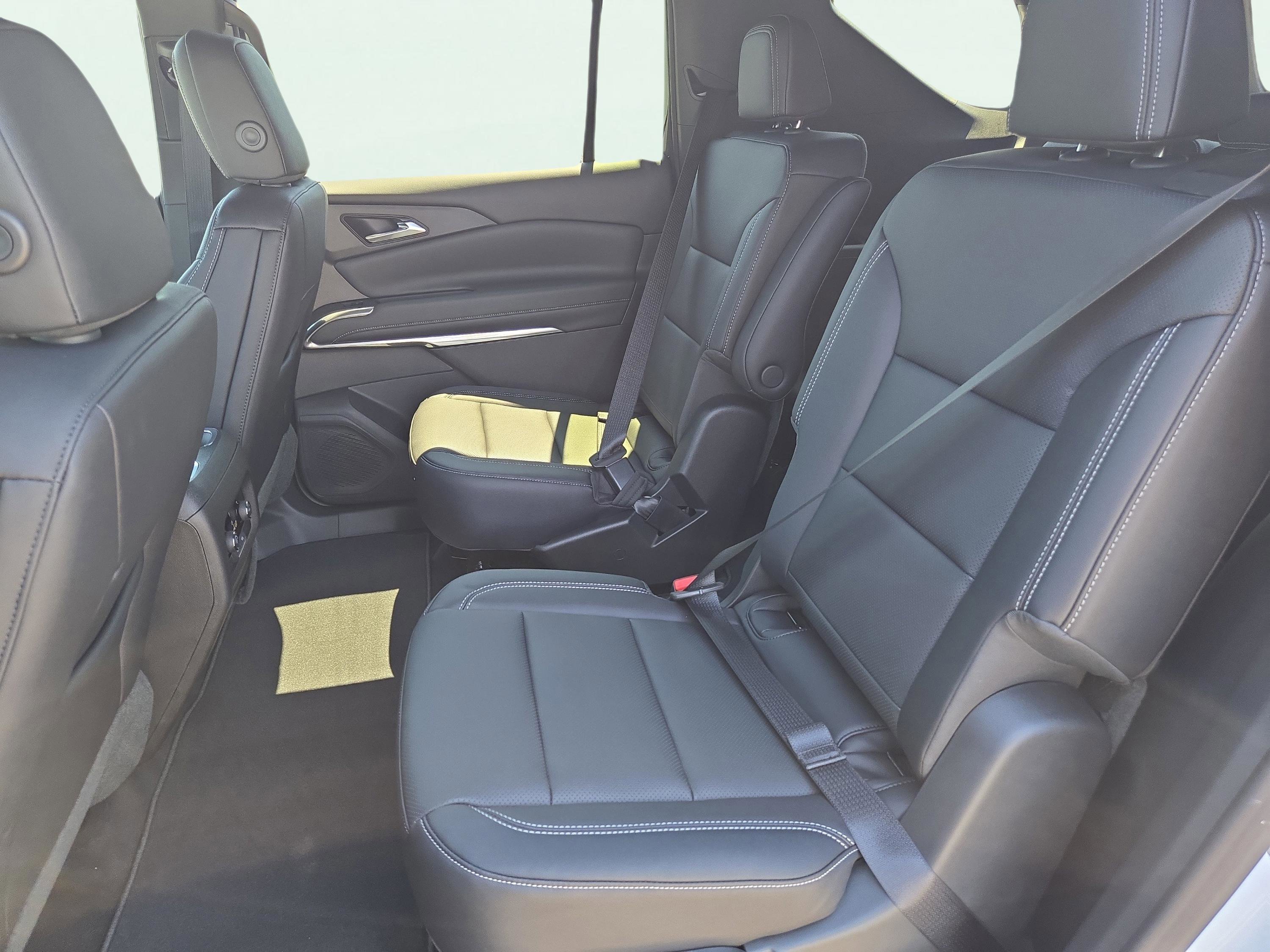 2026 Chevrolet Traverse photo 13