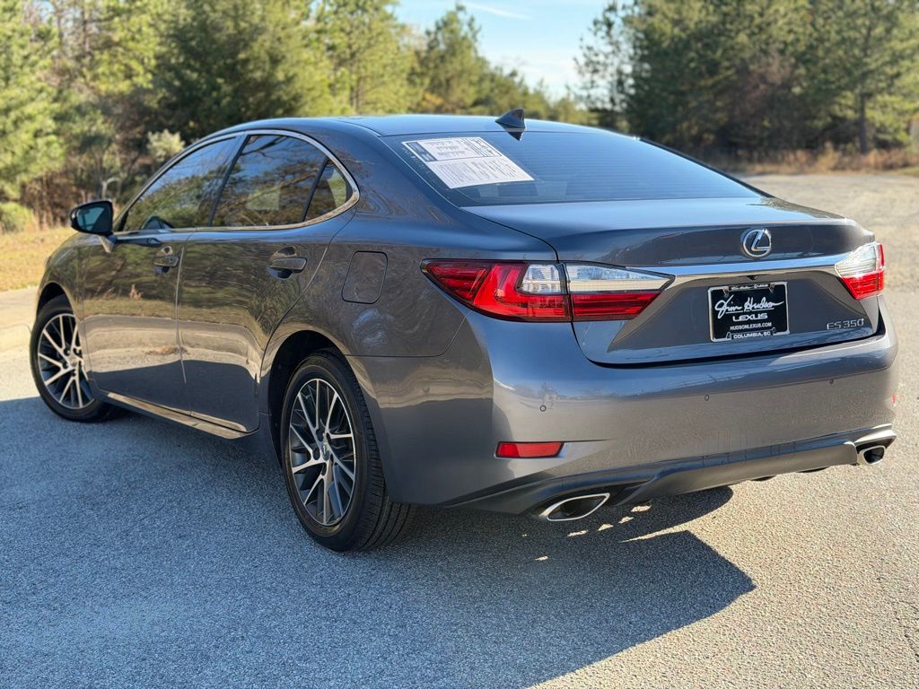 2017 Lexus ES 350 Premium photo 3