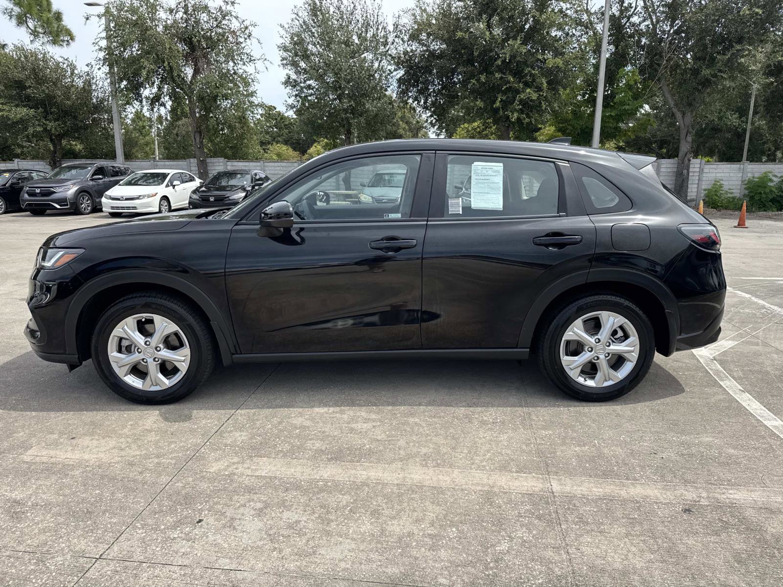2023 Honda HR-V LX photo 6