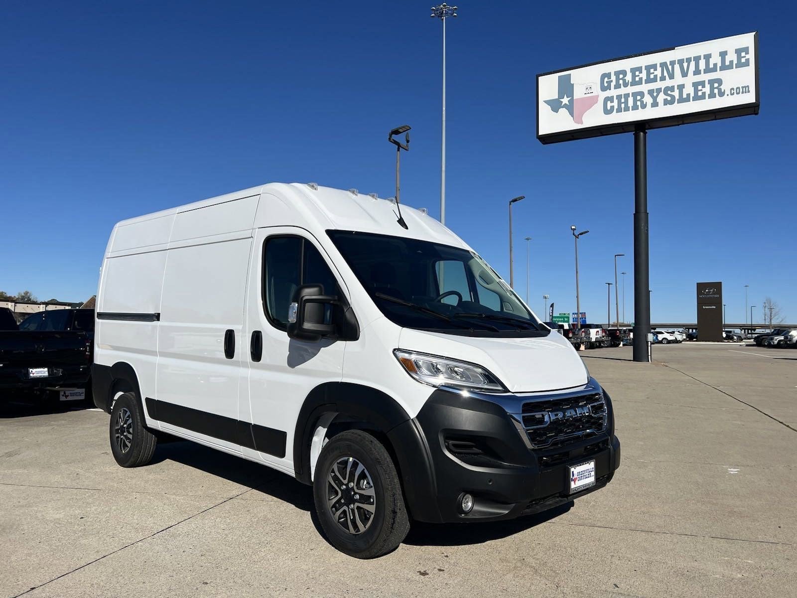 2025 Ram ProMaster 1500 SLT Cargo Van High Roof photo 4