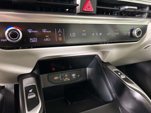 2025 Kia Sorento S photo 29