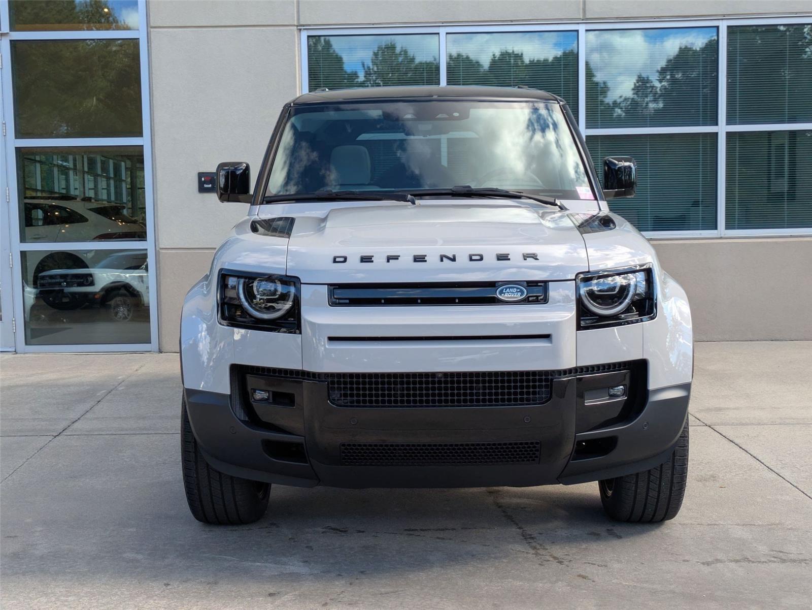 2026 Land Rover Defender 110 S photo 2