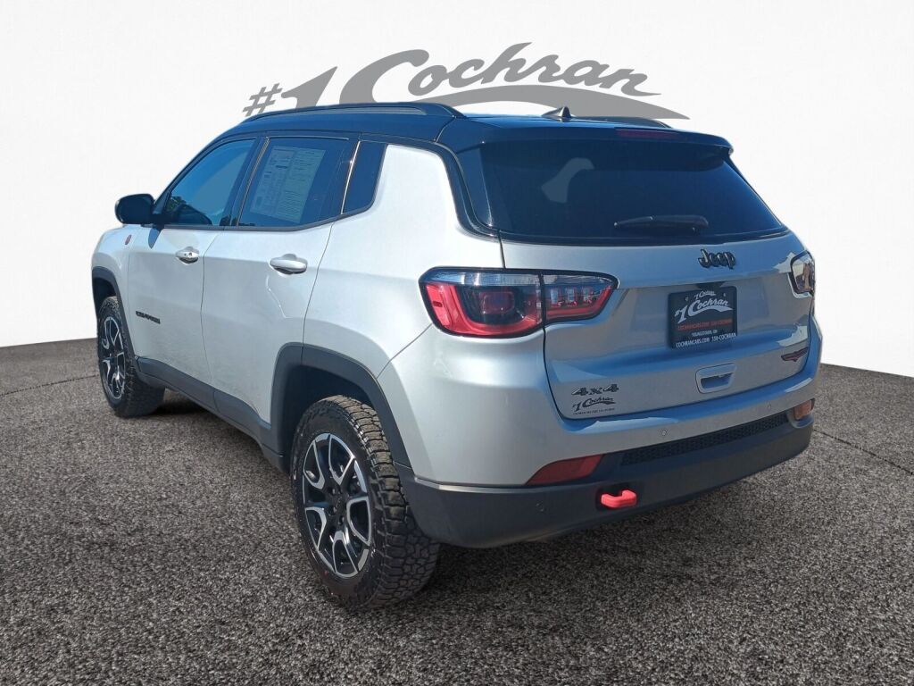 2024 Jeep Compass Trailhawk photo 5