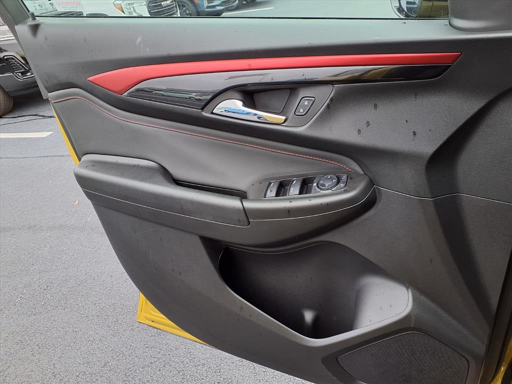 2025 Chevrolet Trailblazer RS photo 2