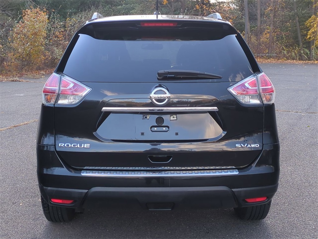 2016 Nissan Rogue SV photo 4