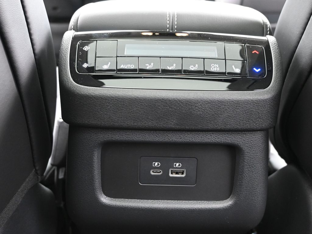 2025 Infiniti QX60 Luxe photo 19
