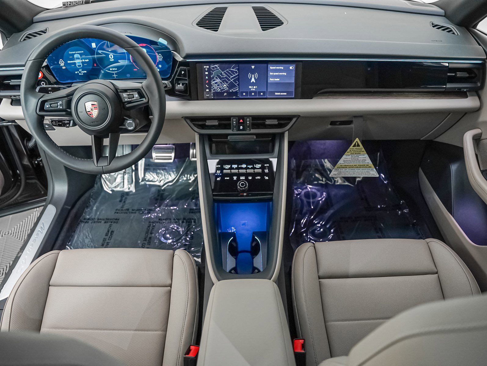 2025 Porsche Macan Electric photo 12