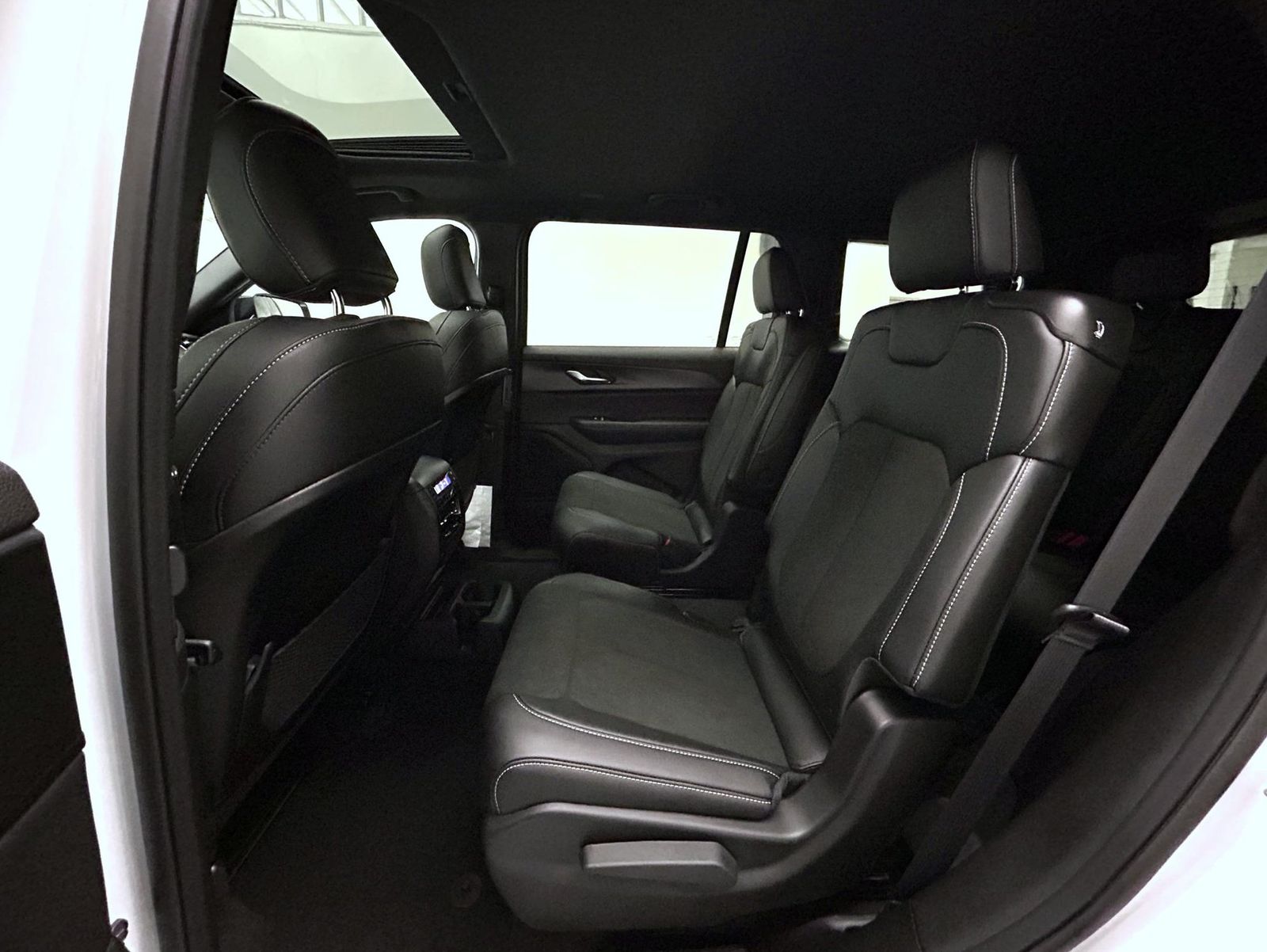2025 Jeep Grand Cherokee Altitude X photo 11