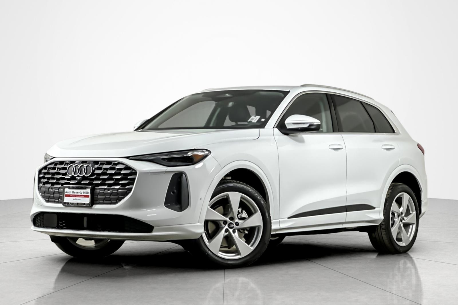 2025 Audi New Q5 Premium Plus's photo