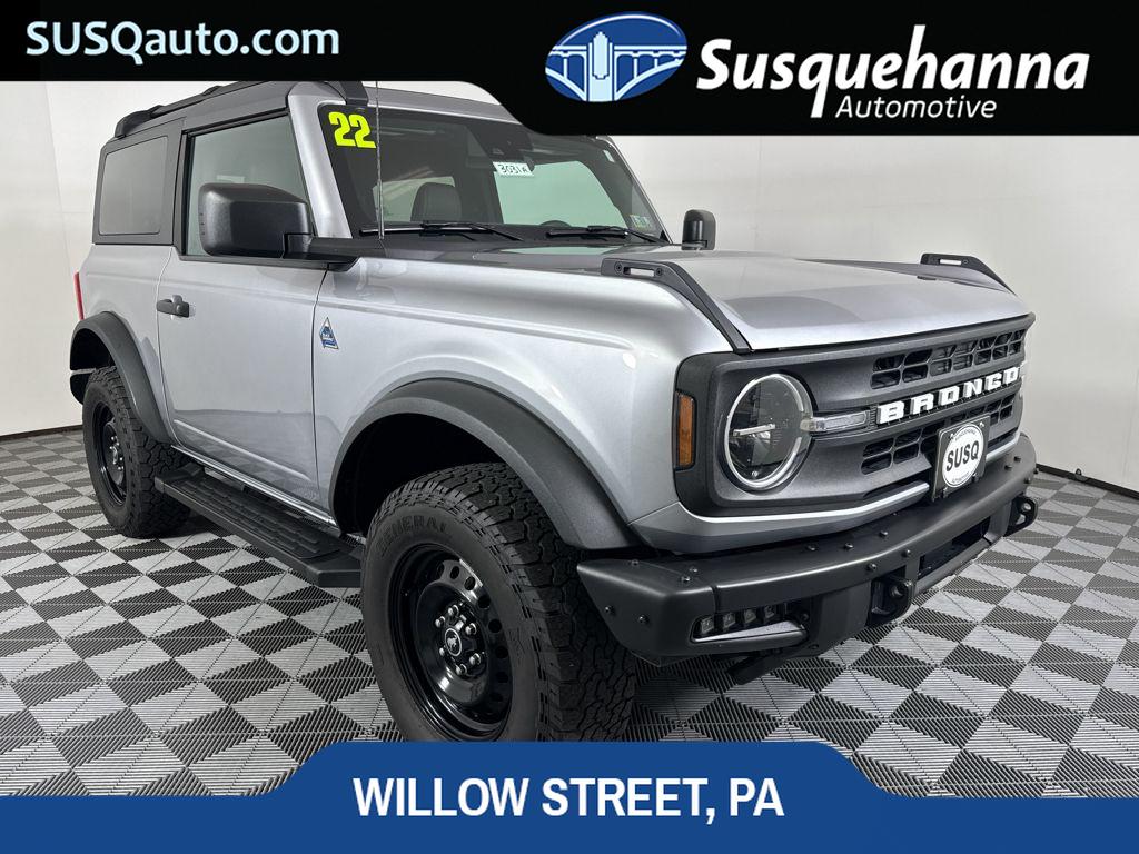 2022 Ford Bronco 2-Door Black Diamond's photo