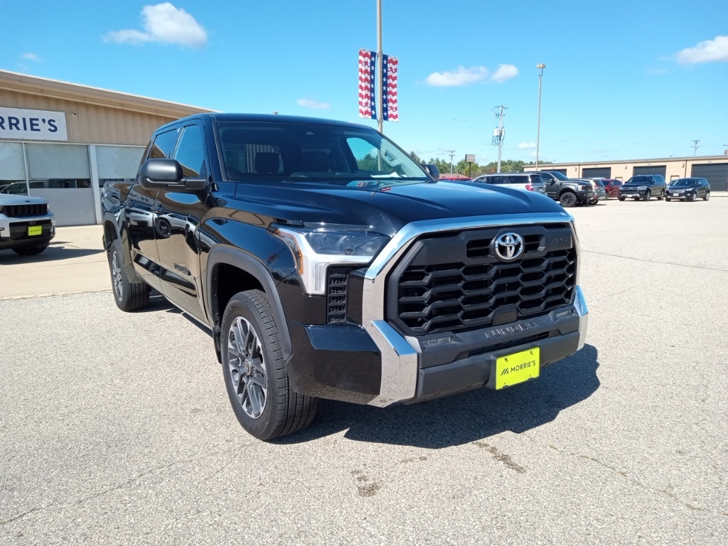 2023 Toyota Tundra SR5 photo 2