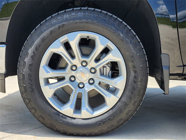 2025 Chevrolet Silverado 1500 LTZ photo 8