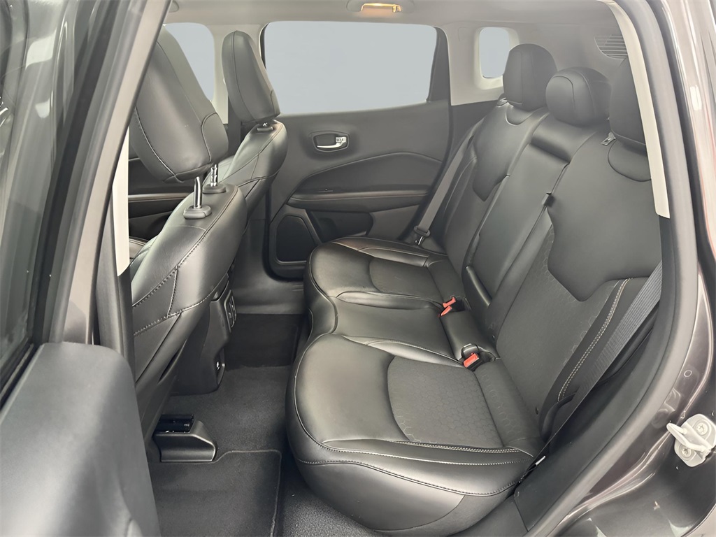 2020 Jeep Compass Latitude photo 11