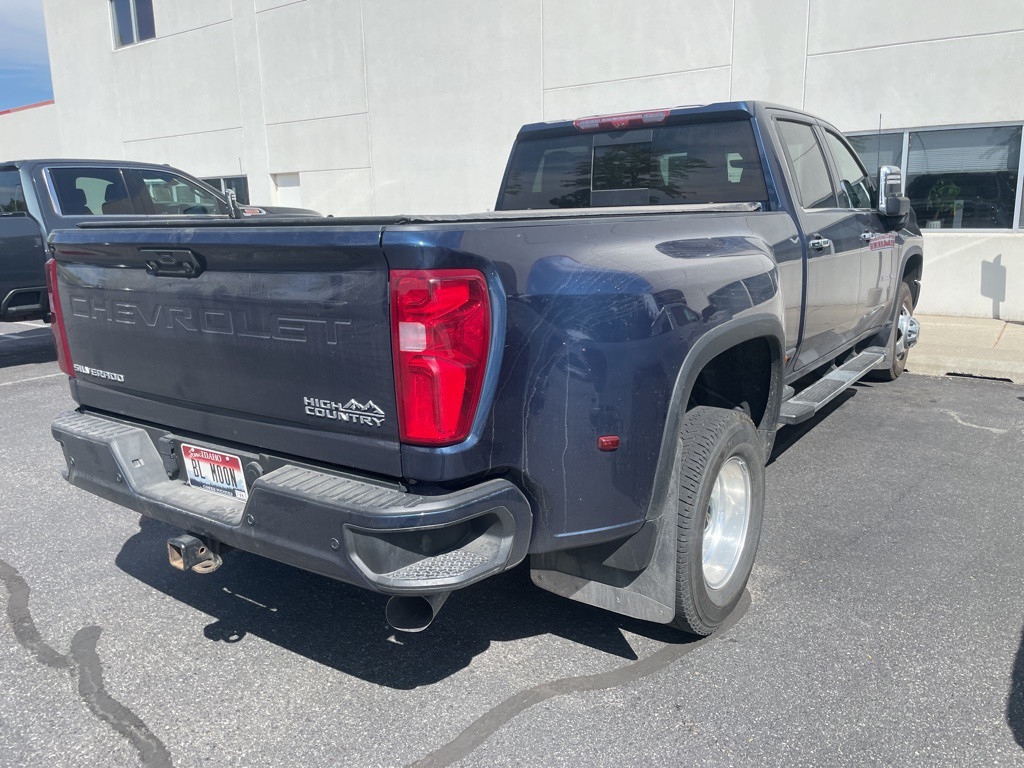2022 Chevrolet Silverado 3500HD High Country photo 3
