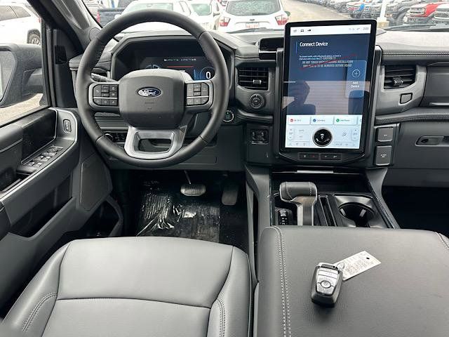 2025 Ford F-150 Lightning photo 11