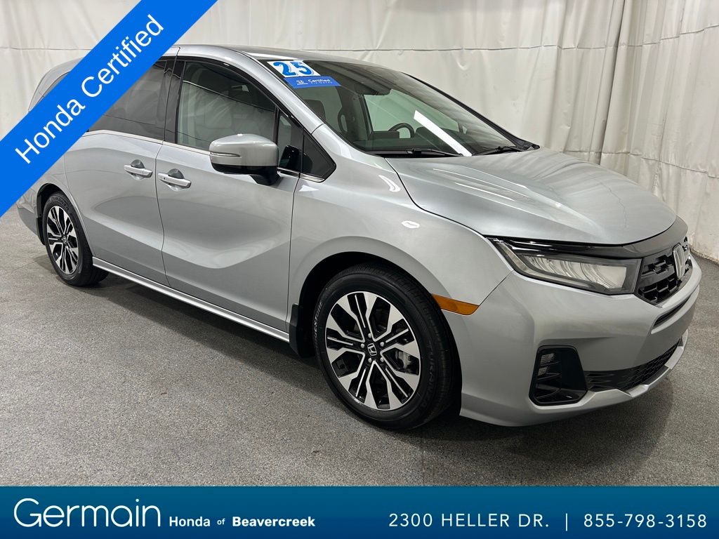 2025 Honda Odyssey Elite's photo