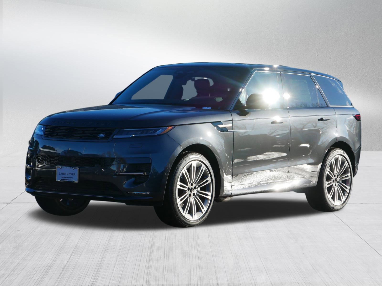 2026 Land Rover Range Rover Sport Dynamic SE's photo
