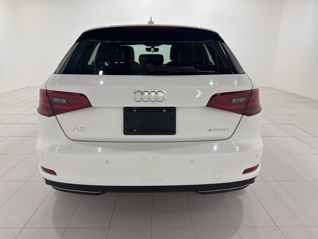 2016 Audi A3 E-tron Premium photo 4