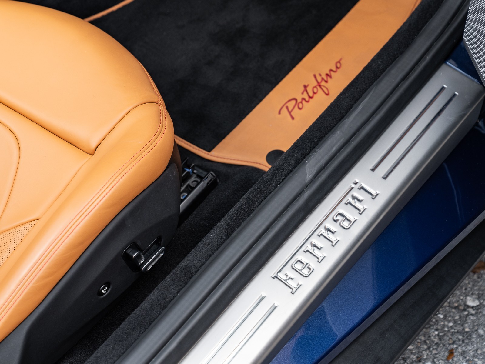 2019 Ferrari Portofino photo 35